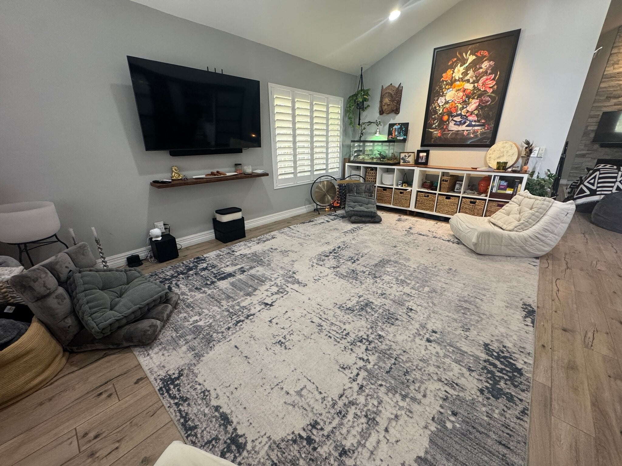 Building Photo - 9015 E Poinsettia Dr