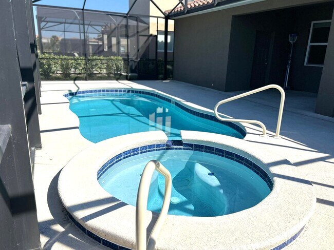 Building Photo - 7604 Oakmoss Loop