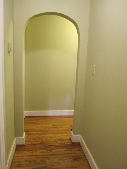 Building Photo - 331 22nd Ave N