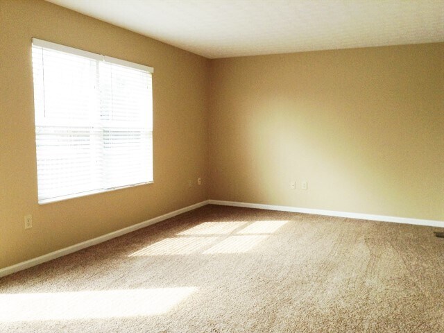 Building Photo - 545 Weeping Willow Ln