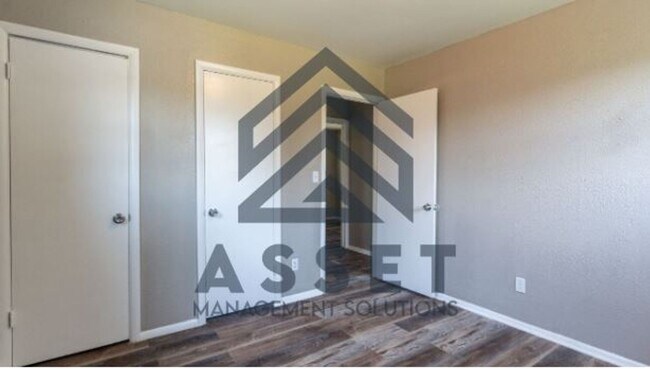 Building Photo - 4 Bedroom Available for Lease & Rent to Own!