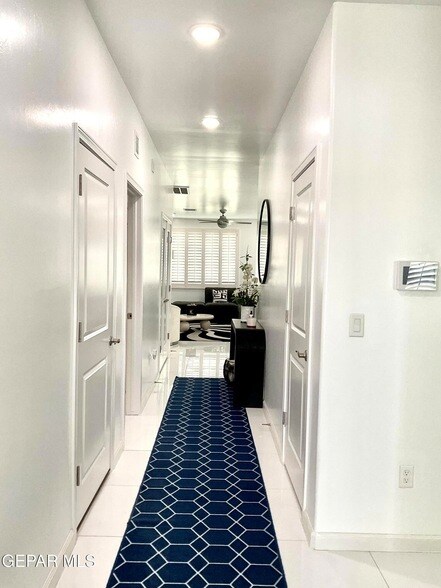 Building Photo - 8919 Eclipse St