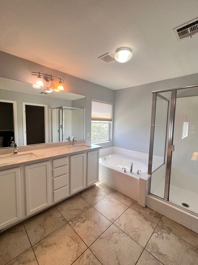 Building Photo - Gated Community / Providence Community / 4...