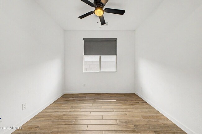 Building Photo - 17057 W Molly Ln