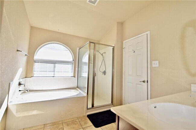 Building Photo - 1807 Slate Creek Dr