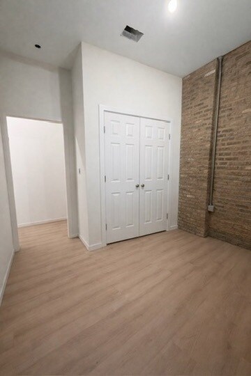 Building Photo - 22-26 N Pulaski Rd