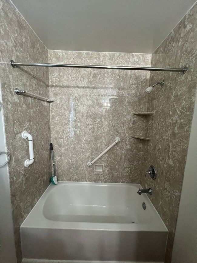 Building Photo - 854 Apperson St