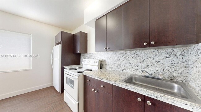 Building Photo - 74 W 15th St