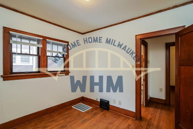 Building Photo - 1603 E Hampshire St