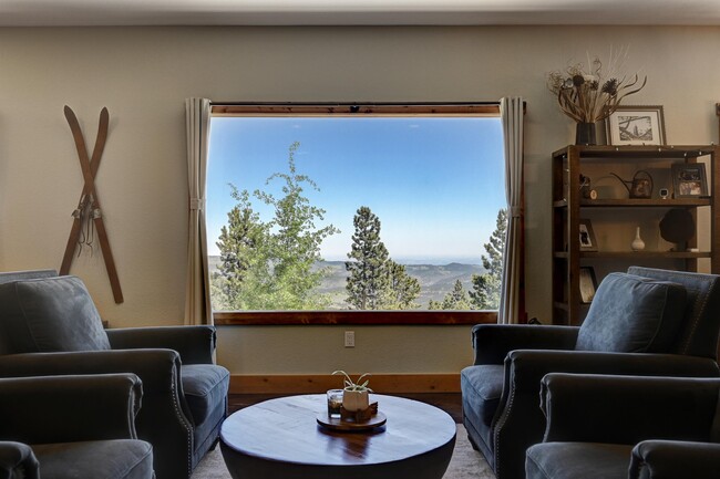 Building Photo - 1224 Lodgepole Dr