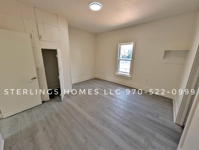Building Photo - 421 Oak St