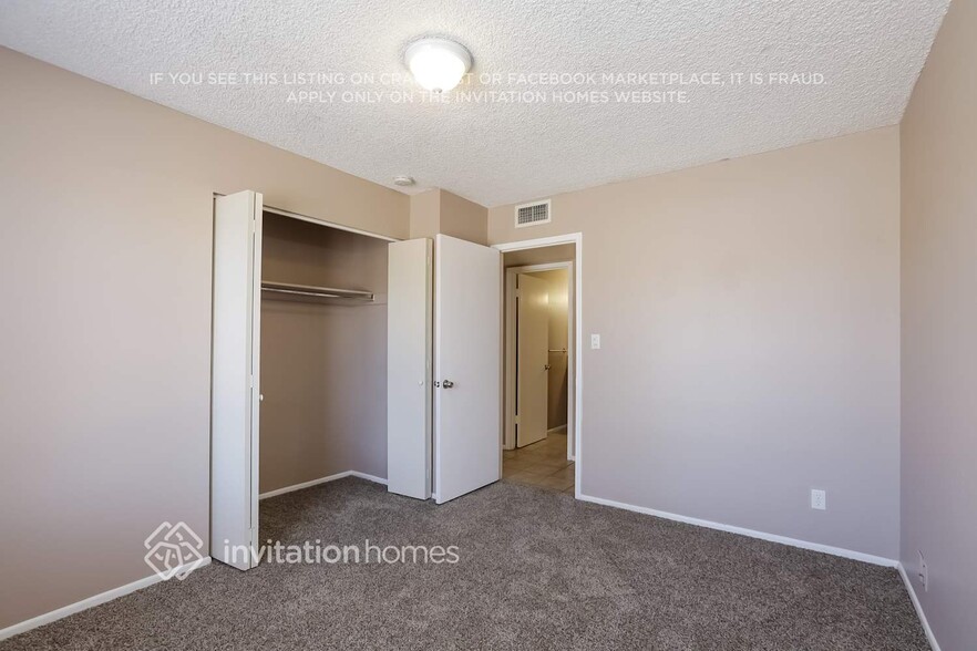 Building Photo - 3853 W North Ln