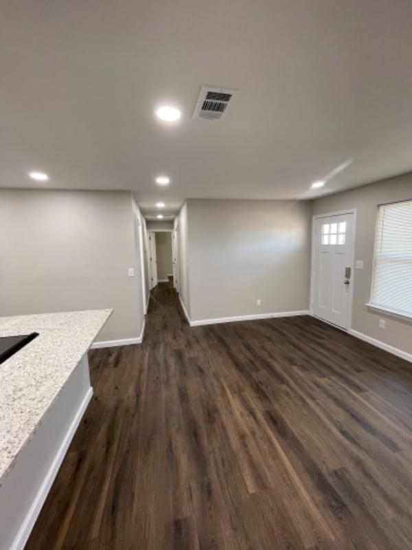 Building Photo - 1632 Best Blvd