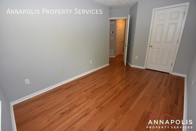 Building Photo - 8203 Barrington Ct