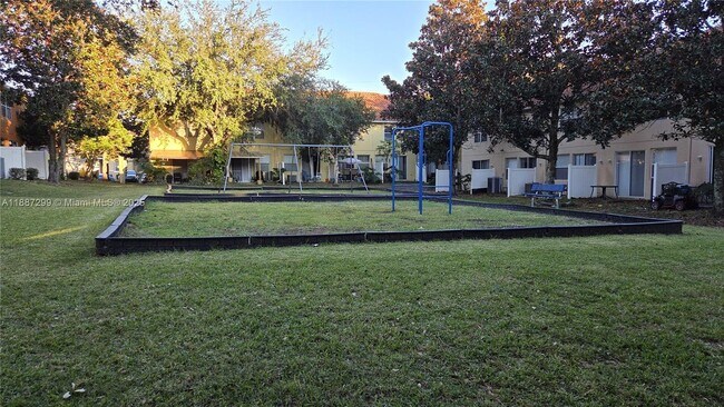 Building Photo - 2669 Mayaguana St