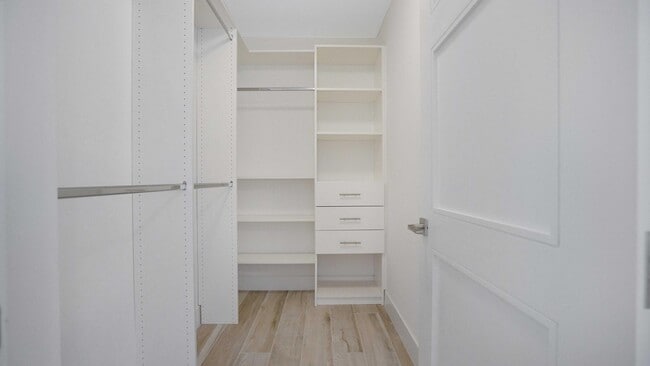 Building Photo - 155 E Boca Raton Rd
