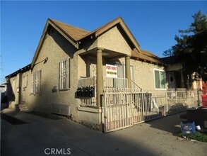 Building Photo - 3923 Normandie Ave