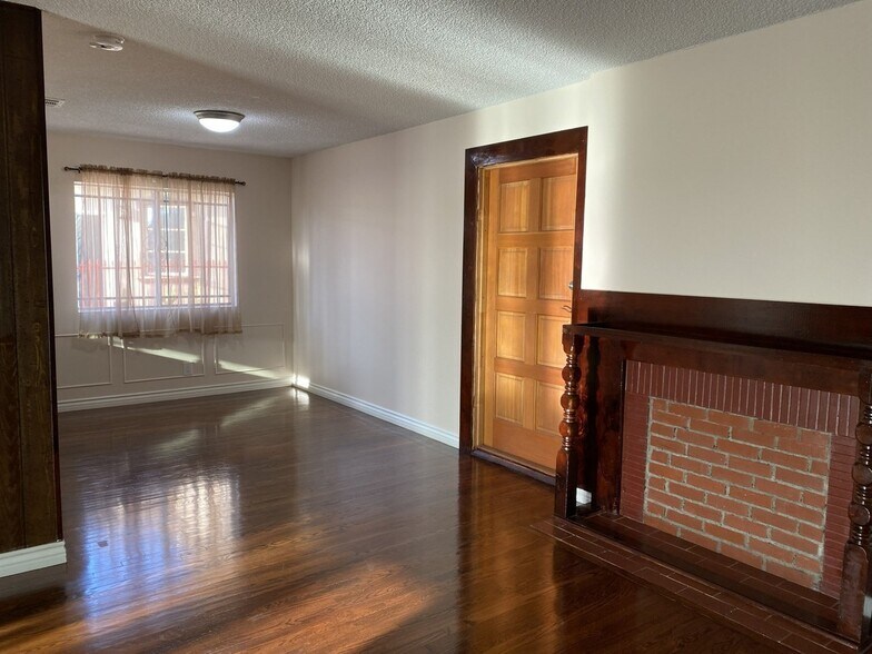 Building Photo - 7810 Wilkinson Ave