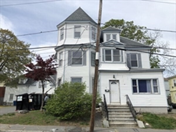 Building Photo - 75 Marlborough St