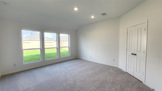 Building Photo - 6426 Seafoam Lake Dr