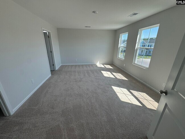 Building Photo - 1129 Crescent Corner Dr