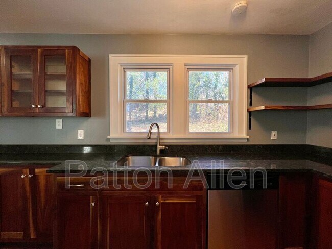 Building Photo - 20 Bell Rd