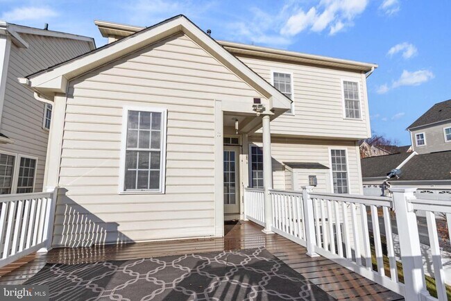 Building Photo - 23209 Robin Song Dr