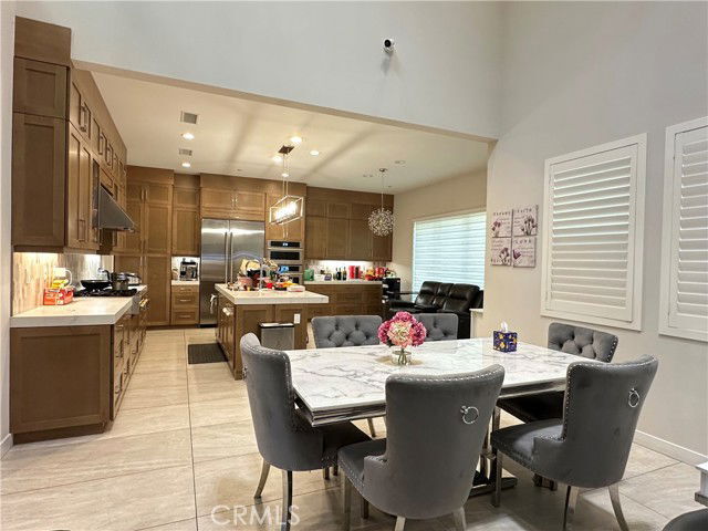 Building Photo - 438 Sycamore Dr