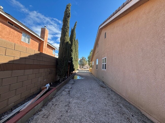 Building Photo - 4-Bedroom Single-Story Home with Solar & RV Parking