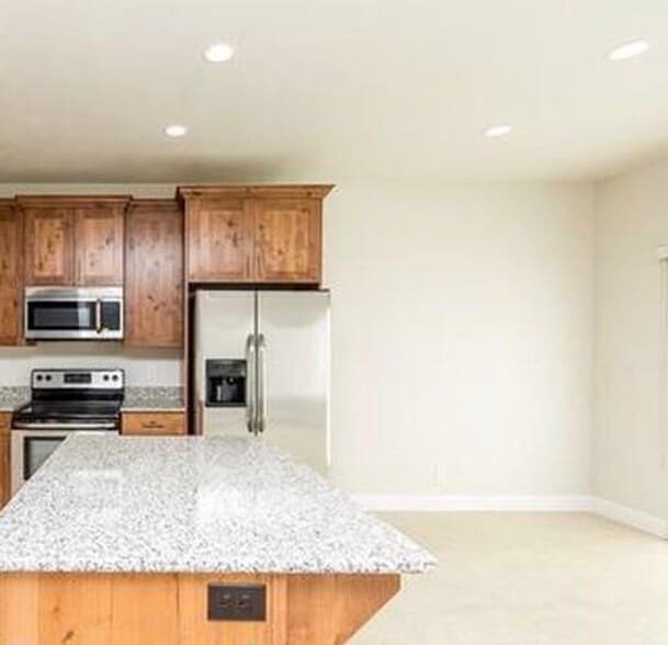 Building Photo - 2501 Bella Vista Drive