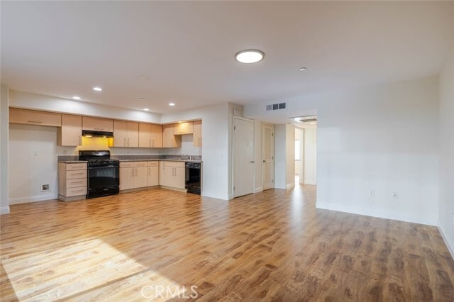 Building Photo - 1466 Tamarind Ave