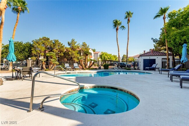 Building Photo - 7413 W Russell Rd