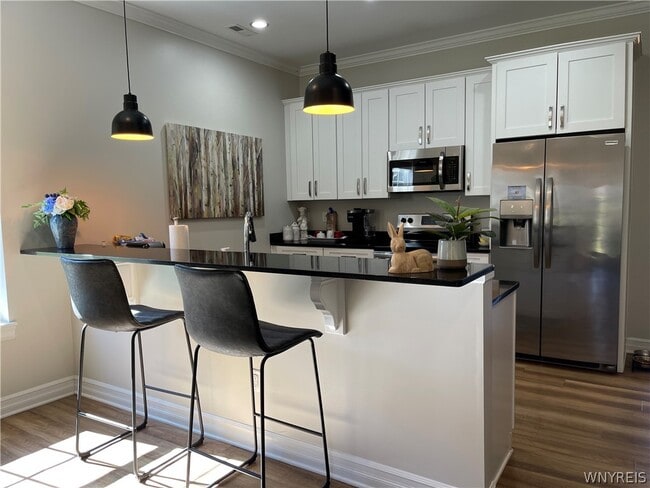 Building Photo - 5281-5287 Chestnut Ridge Rd