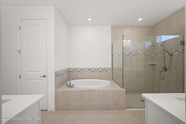 Building Photo - 6185 Moonrise Dr