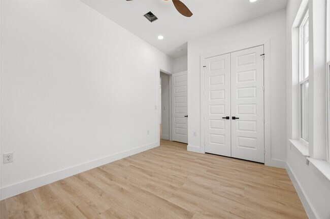 Building Photo - 615 Lettie St