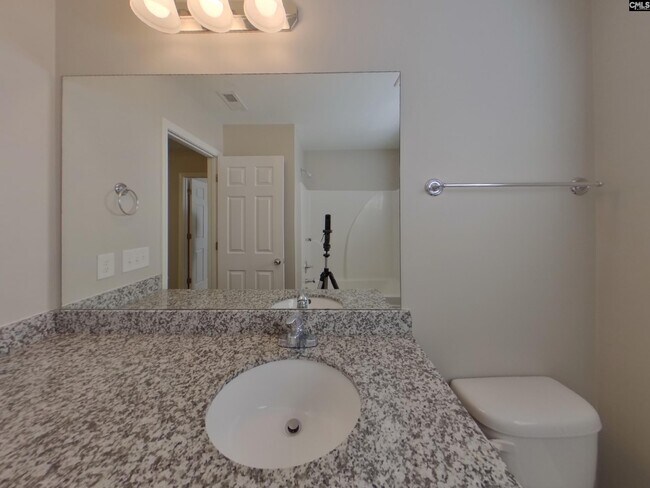 Building Photo - 919 Dovefield Ln
