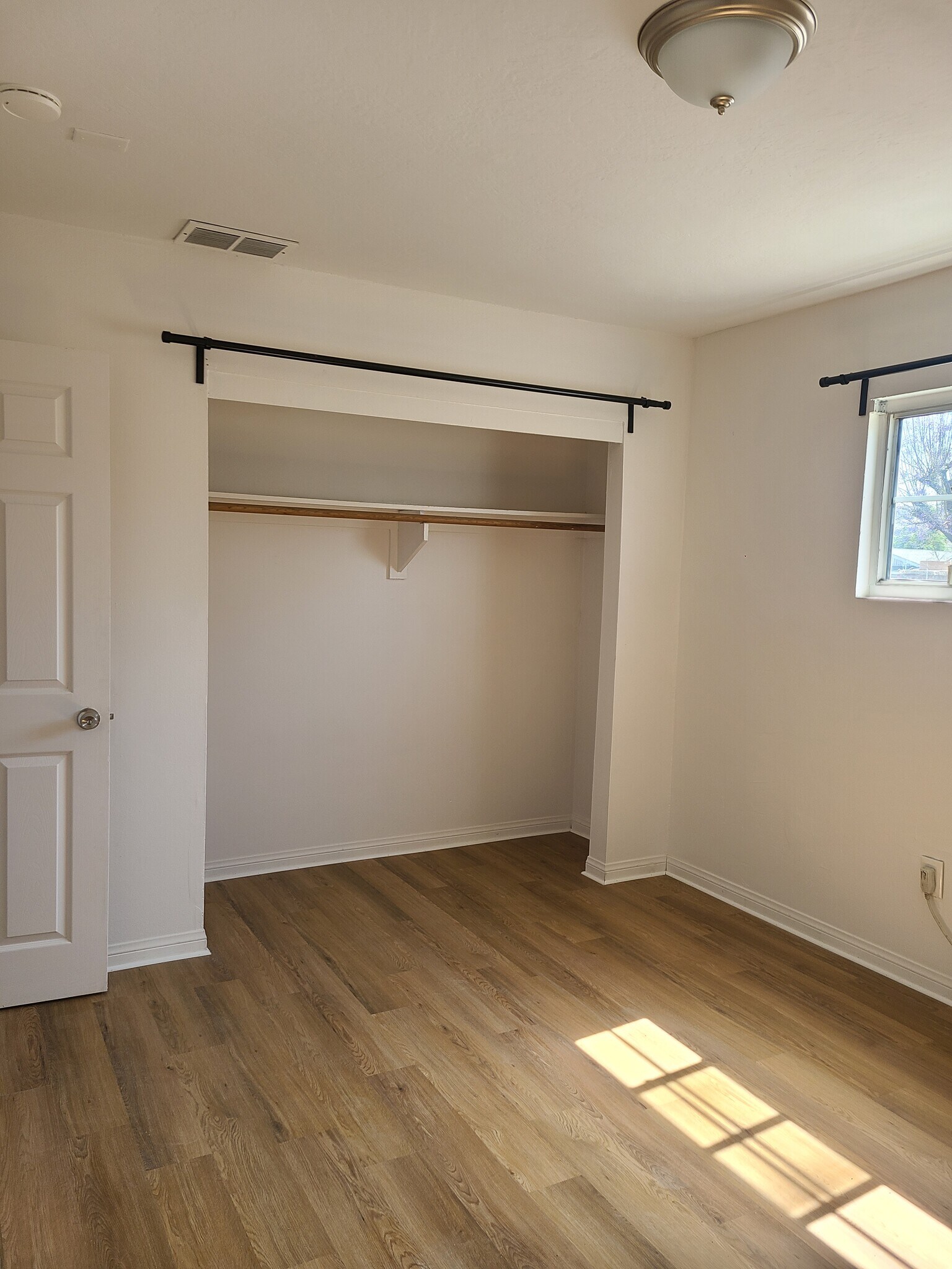 Building Photo - 2378 Chanslor St