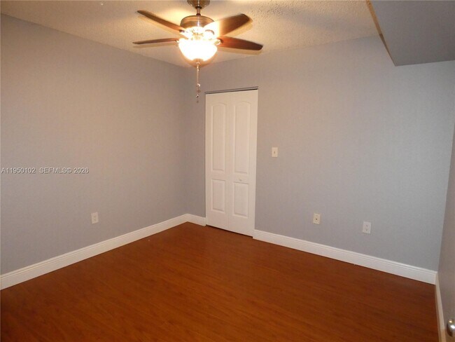 Building Photo - 2810 N Oakland Forest Dr