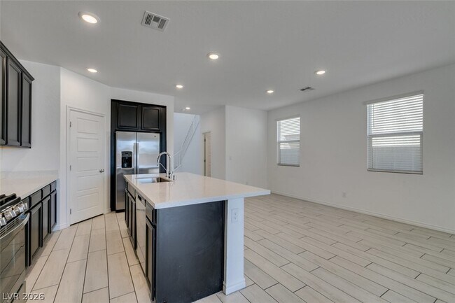 Building Photo - 6858 Greensmen Ave