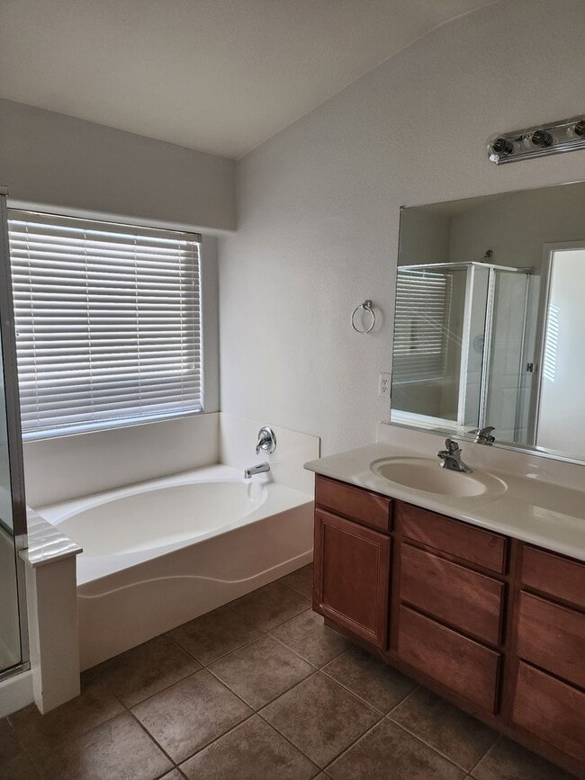 Building Photo - Spacious 3 bedroom in Rancho El Dorado Mar...