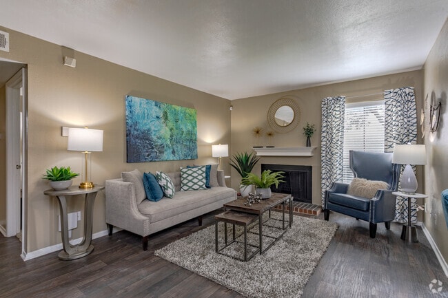 Interior Photo - Summerwood Cove