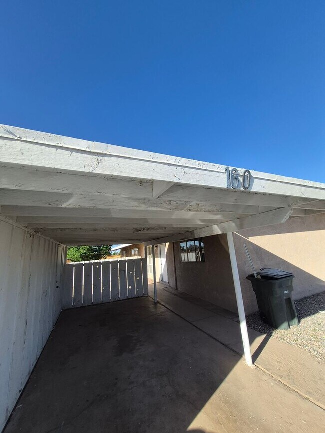 Building Photo - 160