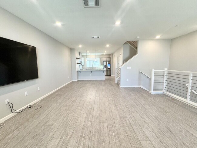 Building Photo - 202 Agustin Narvaez St