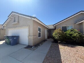 Building Photo - Lancaster Remodeled 3 bedroom ADU - Available Now!