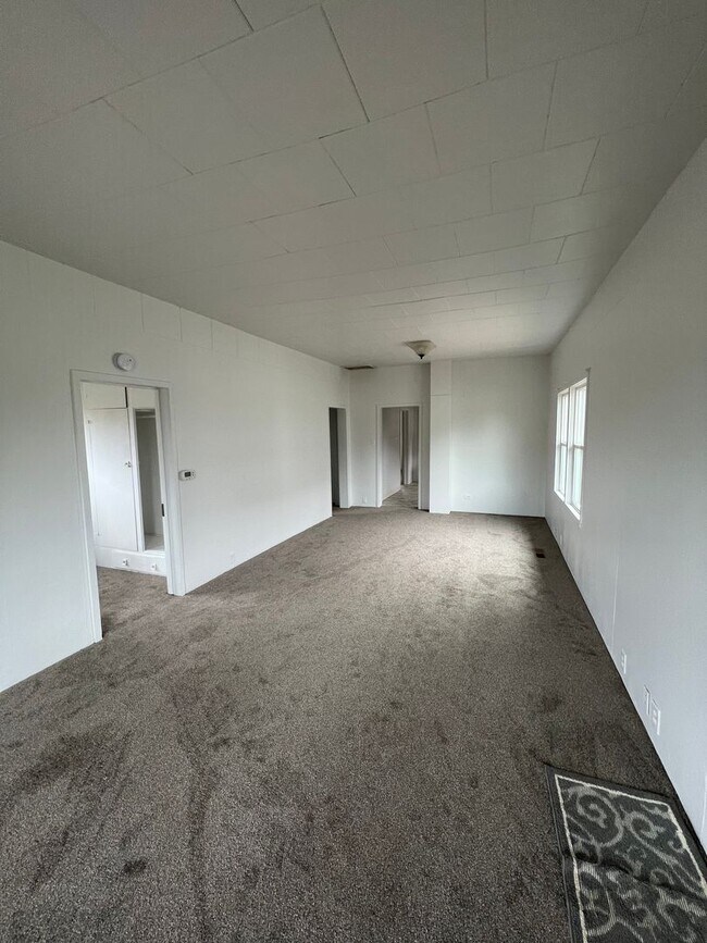 Building Photo - 3 bedroom 1 bath