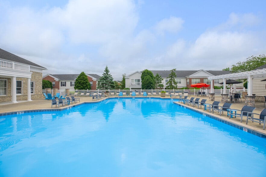 Building Photo - The Residence at Barrington