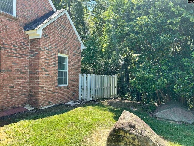 Building Photo - 911 Hulon Ln