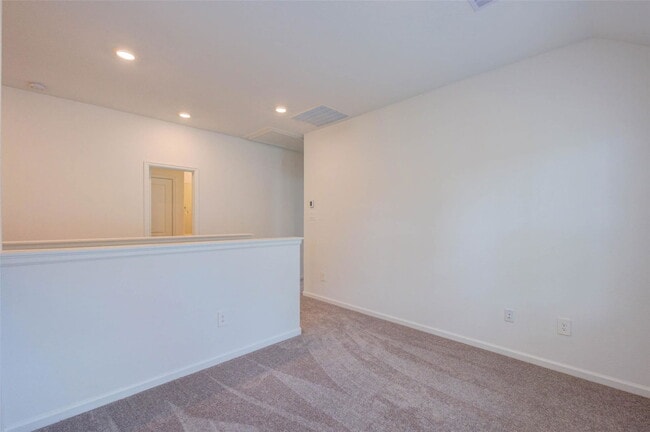 Building Photo - 609 Royal Arch Dr