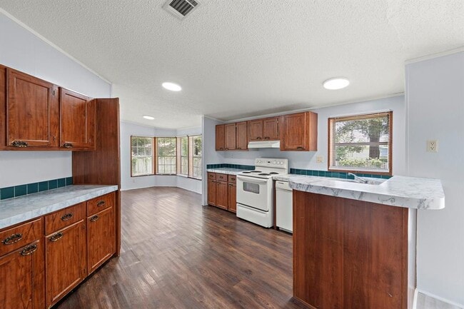 Building Photo - 16504 Brittany Way