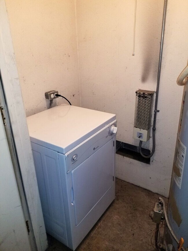 Building Photo - 2bd/2ba West-Flagstaff Condo! - Near NAU/CCC! On NAU Bus Route! Students & Pets OK!!! Avail. July...